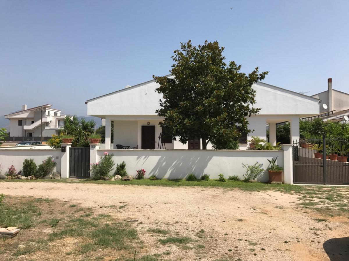 Vila Alloggio Turistico Al Mare Sperlonga E Terracina Lido Di Fondi Exteriér fotografie