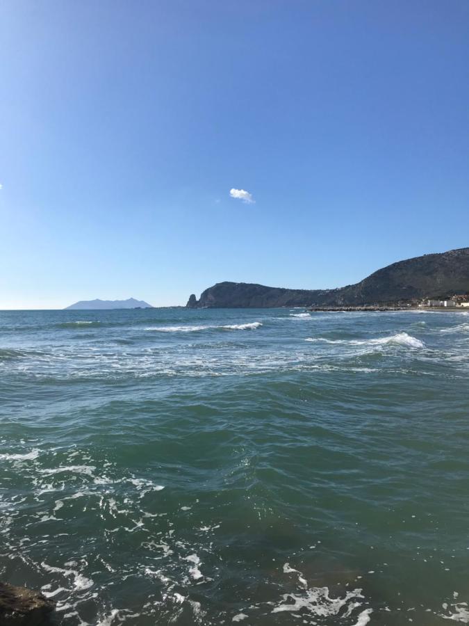 Vila Alloggio Turistico Al Mare Sperlonga E Terracina Lido Di Fondi Exteriér fotografie